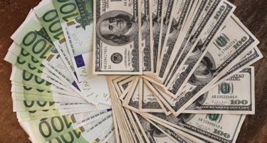 Италијанскиот буџет ја „потопи“ оваа валута