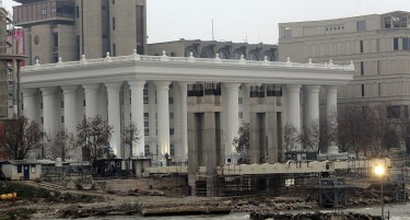 (ФОТО) И Мепсо се „пресоблече“ во барок