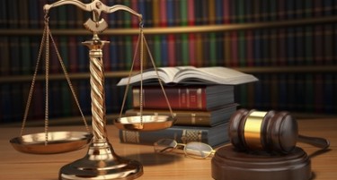 Македонскиот и словенечкиот тим во финалето на BIG DEAL настанот