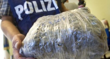 Огромна пратка со марихуана од Албанија е запленета во Бари
