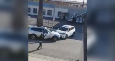 Видео: Две жени со џипови тотално демолираа паркинг и се забиваа меѓу себе