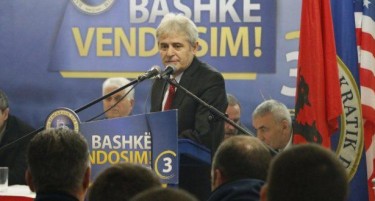 Ахмети за крај на кампањата вети официјализирање на албанскиот јазик