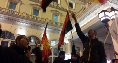 ВМРО-ДПМНЕ слави по штабовите, изборната победа на дофат