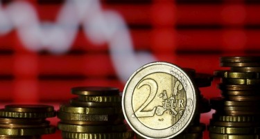 Курсот на еврото повторно падна - за колку долари се тргува?