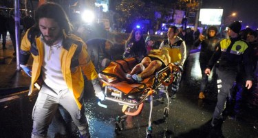 Видео: Хорор и неверување - 35 мртви во Новогодишен напад во Истанбул