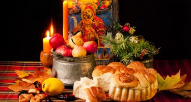 КАЈ И ДА СТЕ ЗА БАДНИК ДОМА ДА СТЕ: Ноќта на мирот, радоста и сплотеноста-Што вели историјата и обичаите?