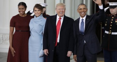 (ВИДEO) КАКО БЕА ДОЧЕКАНИ: Трамп влезе во Белата куќа, Меланија блескаше покрај него!