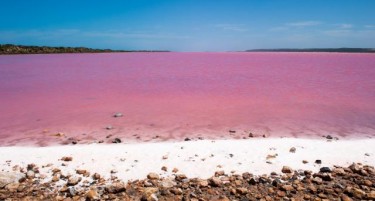 (ФОТО) Розево езеро, феномен кој ни научниците не можат да го објаснат