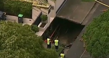 Огромна дупка се отвори во домот на премиерот на Австралија
