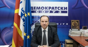 Трајанов: Македонија е во досега најтешка криза - Собранието да заседава