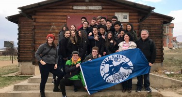 Канадски ученици кои се движат по патот на мигрантите пристигнаа и во Македонија