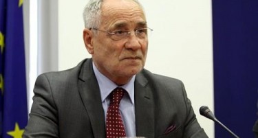 Вајгл:  Ако кризата се продолжи може да доведе до сериозни реперкусии