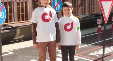 ОКТА донира едукативни сообраќајни полигони како дел од кампањата „Јас внимавам“