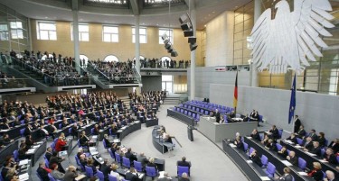 УТРИНСКИ ФОКУС: Ќе одобри ли Бундестагот датум за преговори на Македонија