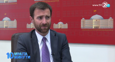 Димовски за „10 минути“ - Се додека СДСМ не каже што прифатиле ќе ја држиме говорницата