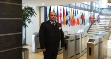 Проф. Рубин Земон: Македонија заглави во фабрикувана криза за лесно “палење” на масите