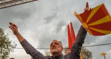 На протестите „За заедничка Македонија“ упатени закани дека пратеници ќе се вадат од Собрание