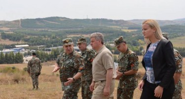 Спутник: Македонија ќе пушти цунами од мигранти ако ЕУ го подржи Заев