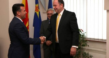 Средба Заев-Бартол: Членството во НАТО приоритет на новата реформска влада