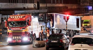 (ВИДЕО) Жртвите на нападот во Стокхолм станаа четири, приведен атентаторот