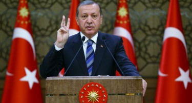 Ердоган не се откажува од смртната казна, Пучистите мора да се ликвидираат