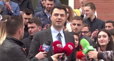 Баша упорен, нема избори во Албанија пред Рама да си даде оставка