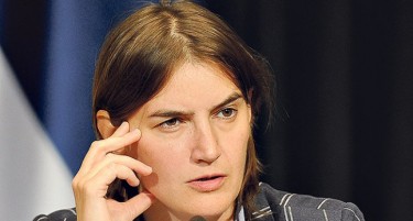 СПЦ ќе спречи лезбејка да стане премиер на Србија