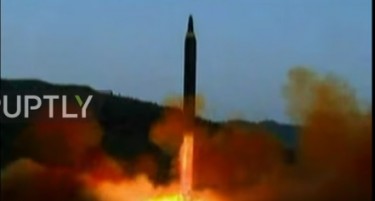 (ВИДЕО) Еве каква ракета лансираше Пјонгјанг