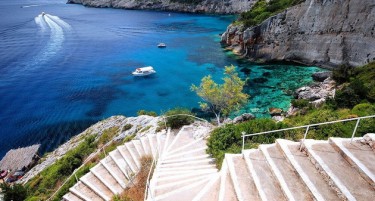 ГРЦИЈА ЧЕКА РЕКОРДЕН БРОЈ ТУРИСТИ: А ова се нејзините најдобри острови за одмор