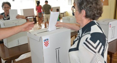 Хрватска денеска гласа - што избираат?