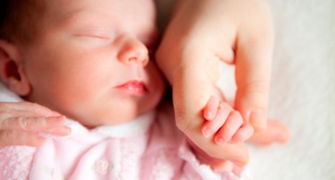 СТАТИСТИКА: Новороденчиња се помалку, а бројот на починати лица расте