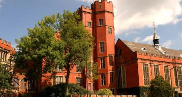 Универзитетот Шефилд се искачи на QS ранг листата на 100те најдобри универзитети во светот