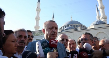 Ердоган се онесвети во џамија во Аташехир