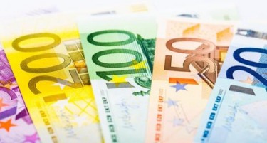 БОГАТАШИТЕ ЌЕ ИМААТ СВОЈА ВАЛУТА: Еврото, доларот и останатите ќе бидат нестабилни и во пад