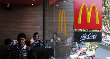 Мекдоналдс затвора 40% од своите капацитети во оваа земја