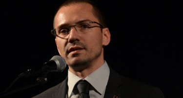 Џамбаски: Кога Заев е во Скопје заборава дека Македонија е бугарска