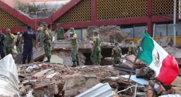 СЕ БРОЈАТ ЖРТВИТЕ: Најмалку 61 лице загина во земјотресот во Мексико