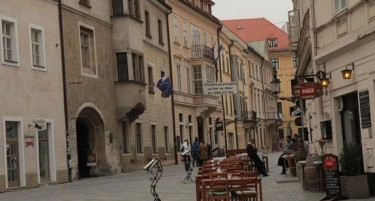 Словачка бара 80.000 работници - колкави се платите?