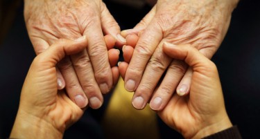 СУДОТ ОДЛУЧИ: По 3.600 евра казна за тројца луѓе кои не помогнале на онесвестен пензионер