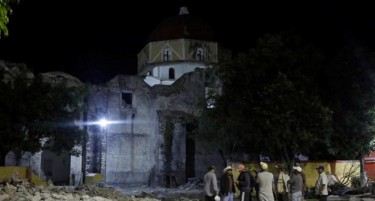 (ВИДЕО) НАЈТАЖНАТА ПРИКАЗНА ОД МЕКСИКО: Најмалата жртва на земјотресот тукушто крстено девојче, црквата се урнала!