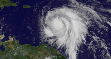 Ураганите Ли и Марија за викендот ќе ја опустошат оваа европска држава