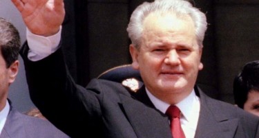 (ВИДЕО+ФОТО) ГОДИШНИЦА ОД 5 ОКТОМВРИ: Замина Слободан Милошевиќ, но дали нешто се смени?