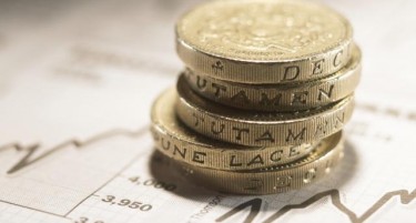 ЕДНА ВАЛУТА БАЛАНСИРА: Други две валути под притисок