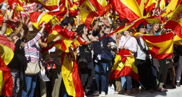 Масовен марш во Каталонија против отцепувањето