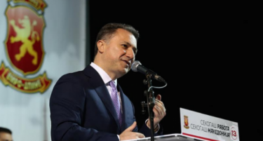 Груевски „распука“ по Заев во неговата Струмица - Кој лидер заврши повеќе работа?