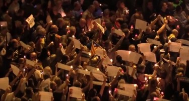 (ВИДЕО) БАРСЕЛОНА НА НОЗЕ: Се протестира против апсењето на каталонските лидери