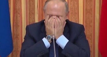 (ВИДЕО) Реакција на Путин која ќе ве насмее до солзи: Руски министер се избламира, Лидерот му се изнасмеа