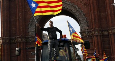 (ВИДЕО) ШАМПАЊСКО И СОЛЗИ: Еве како Каталонците славеа во Барселона