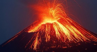 (ВИДЕО) ПАНИКА НА БАЛИ: Вулкан експлодираше по 50 години