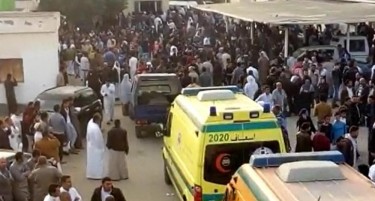 ОДМАЗДА ЗА МАСАКРОТ: Војската ги срамни со земја исламистите кои убија над 230 луѓе во Египет